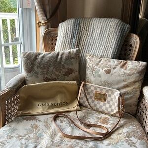 Sac à main Louis Vuitton Eva Damier Azur
